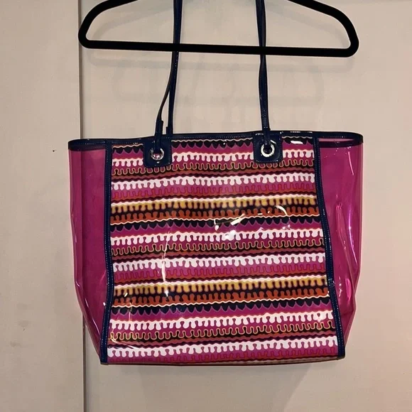 Vera Bradley large see through-ish tote 14x19 in very nice condition - Picture 6 of 9